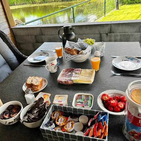 B&B Tina Sneek Buitenkant foto